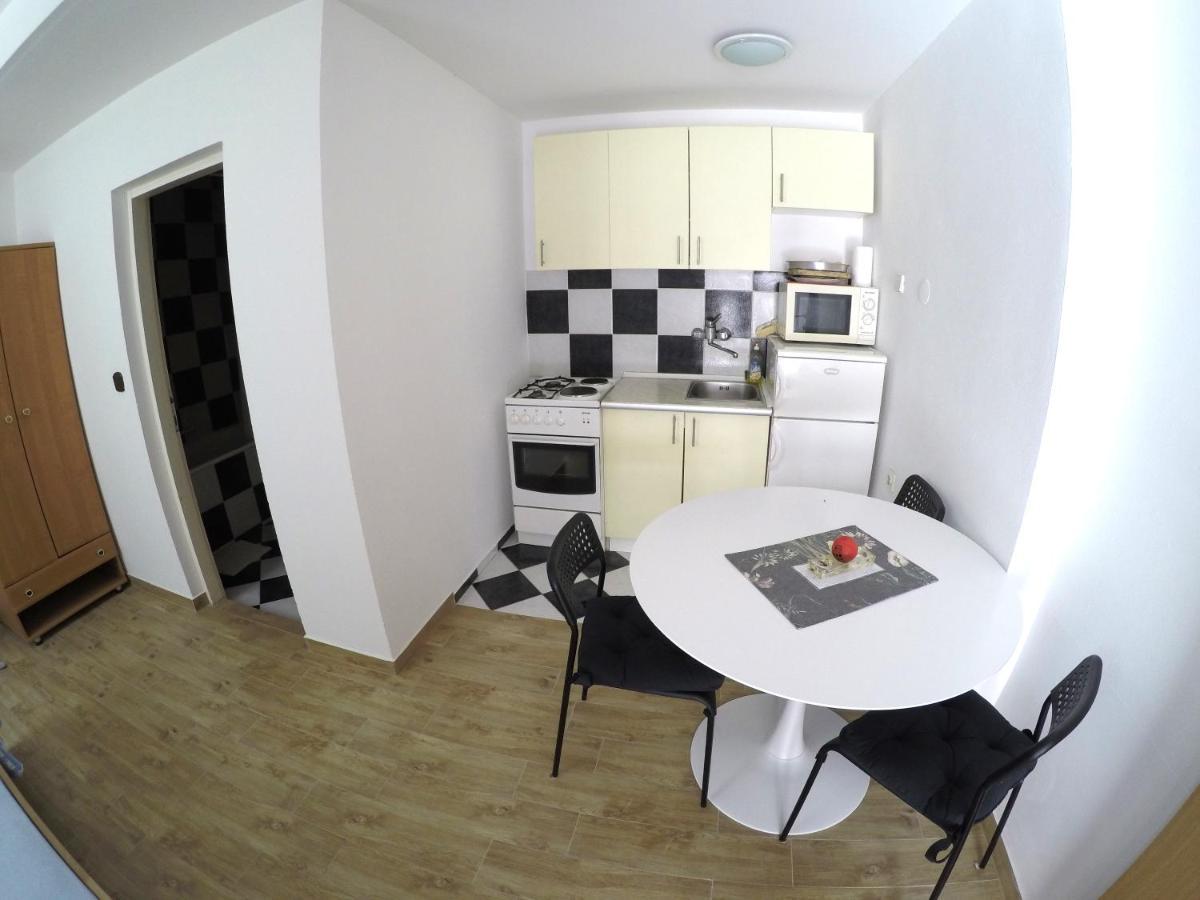 Peach Apartment'S Repic Bibinje Kültér fotó